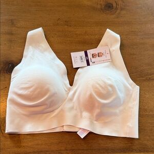 Housing Seamless Cream Bra